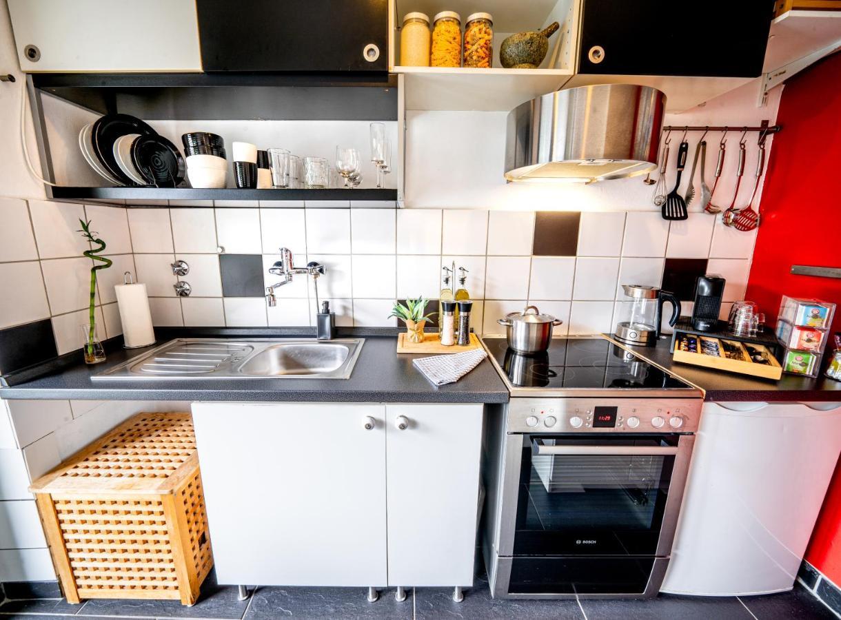Zentrale & Gemuetliche Wohnung Mit Sonnenbalkon Есен Екстериор снимка